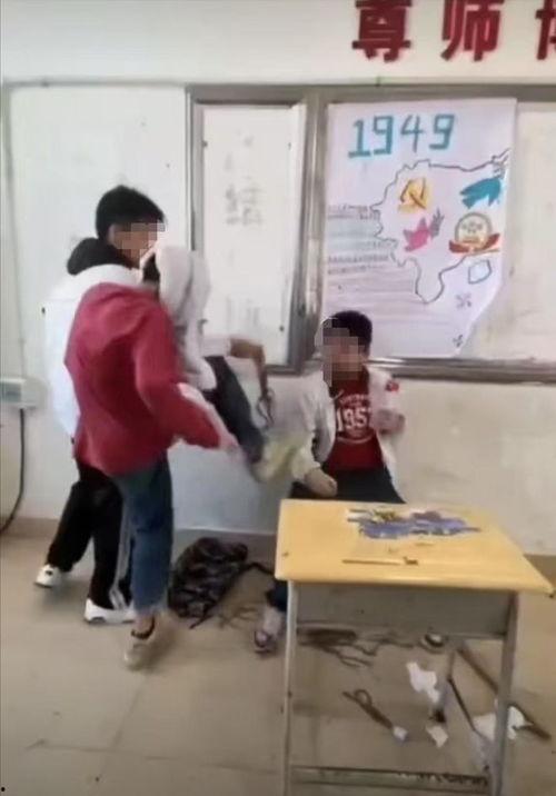 吴川学校爆料视频大全集,揭秘校园风云录  第1张